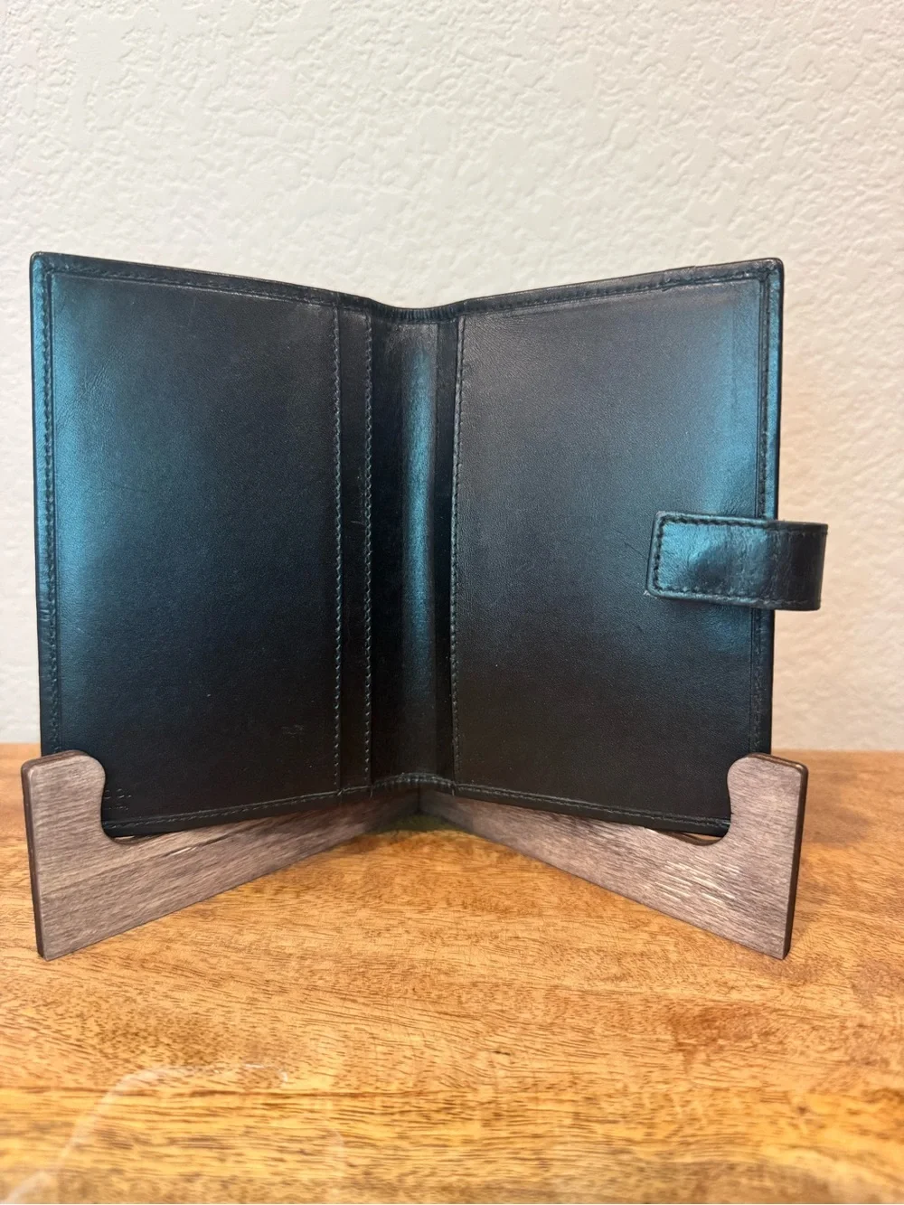 Gucci canvas passport holder /notebook cover
